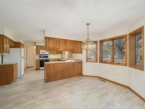 9508 Riverview Avenue, Bloomington, MN 55425