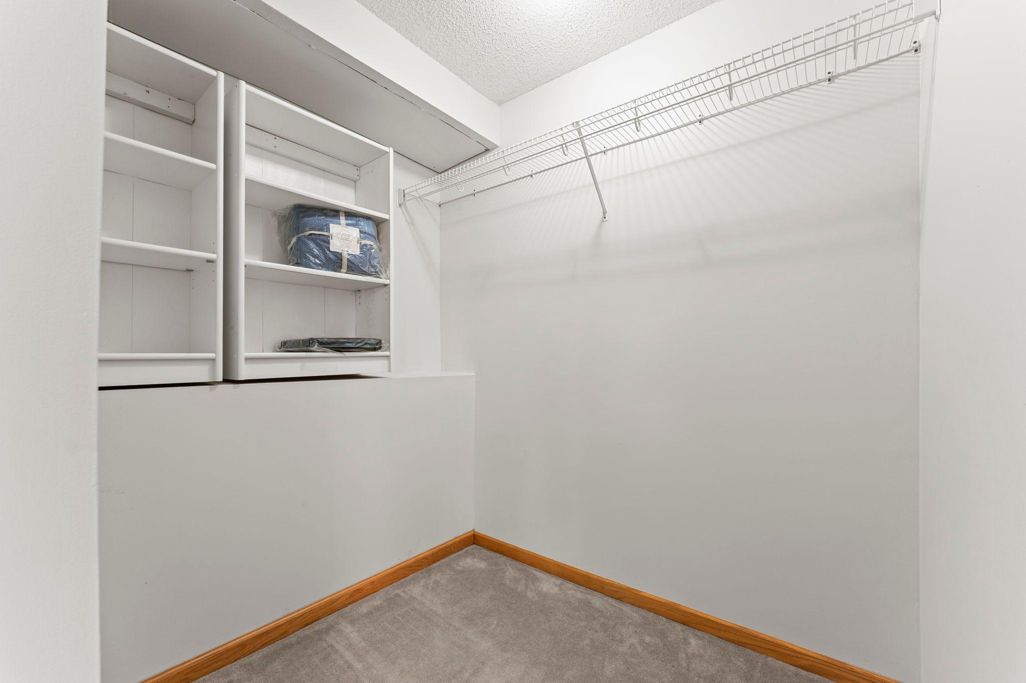 62-web-or-mls-13840 28th St N-45.jpg
