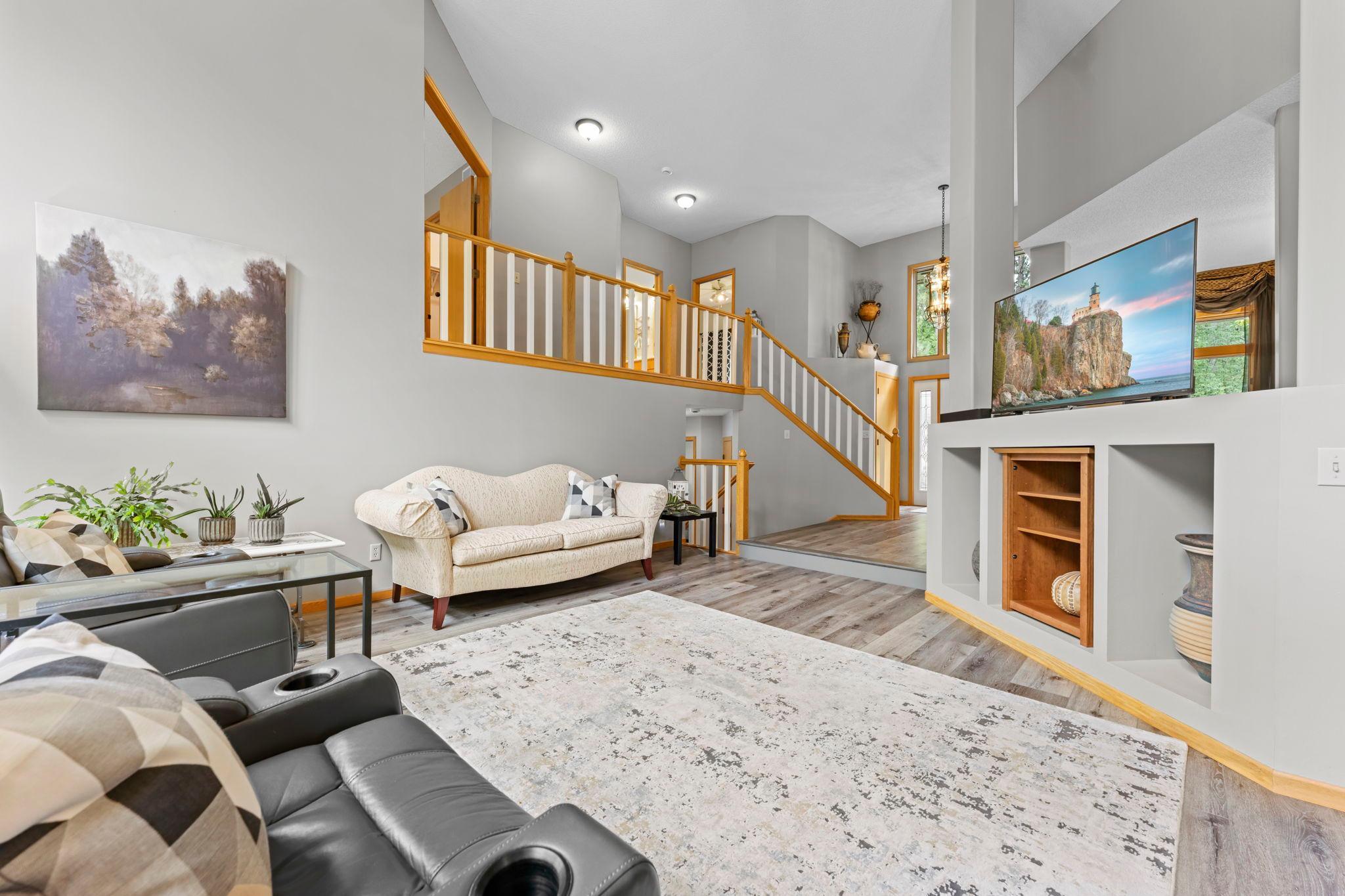 25-web-or-mls-13840 28th St N-120.jpg