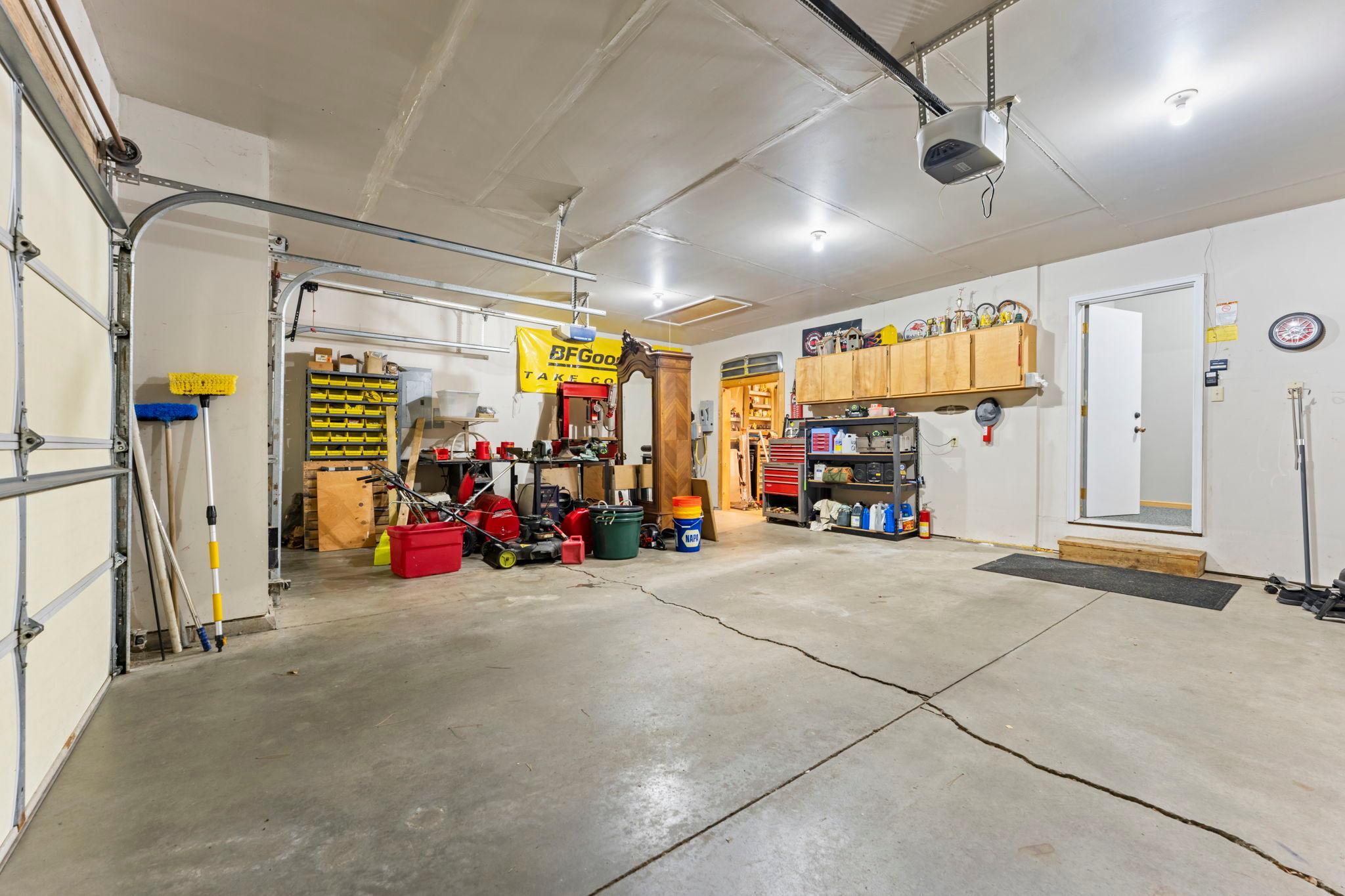 66-web-or-mls-13840 28th St N-174.jpg