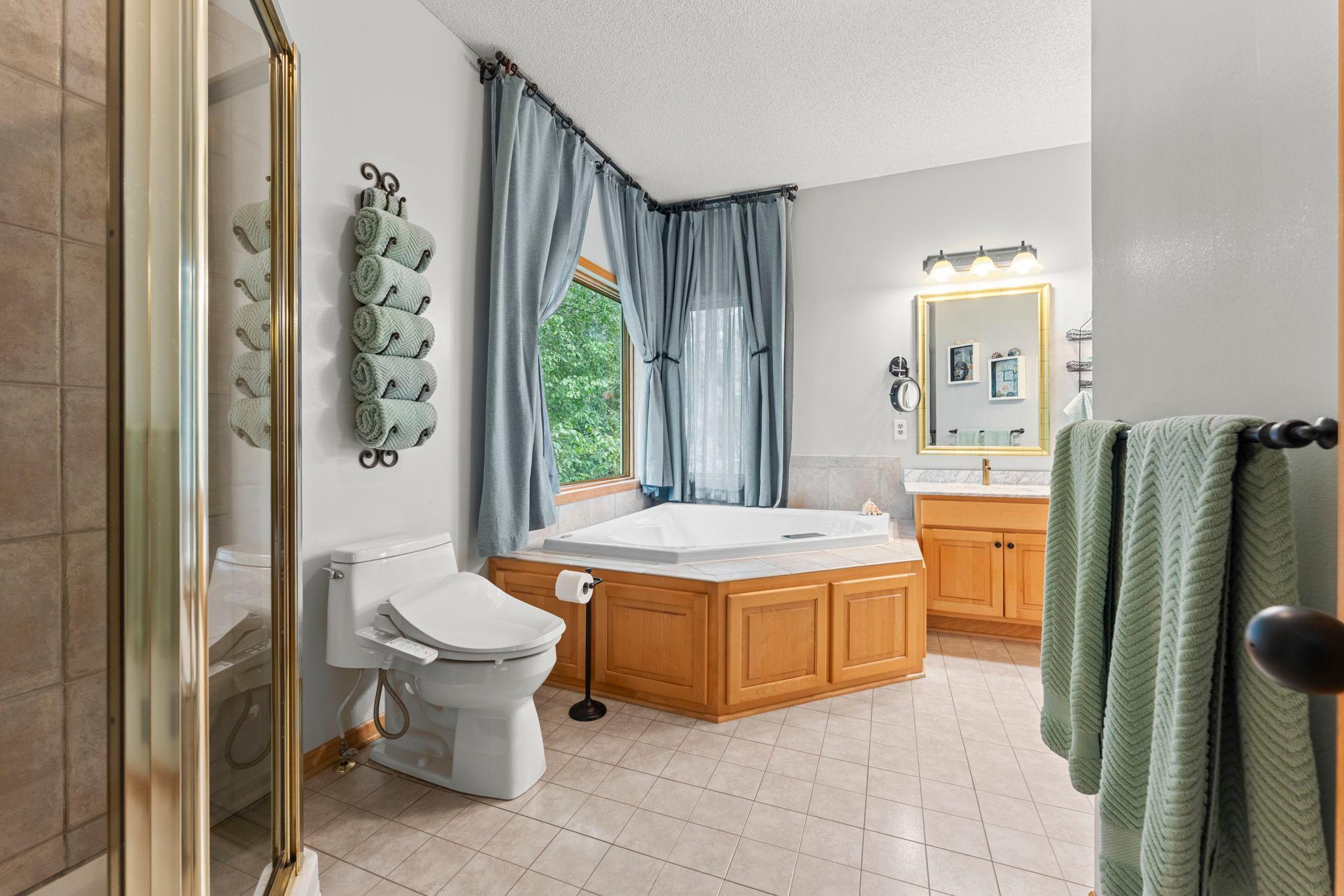 49-web-or-mls-13840 28th St N-69.jpg