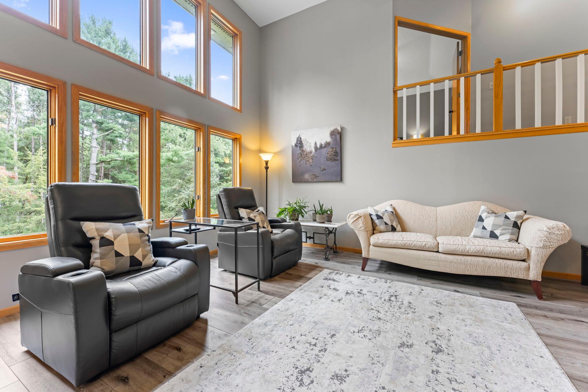 24-web-or-mls-13840 28th St N-117.jpg