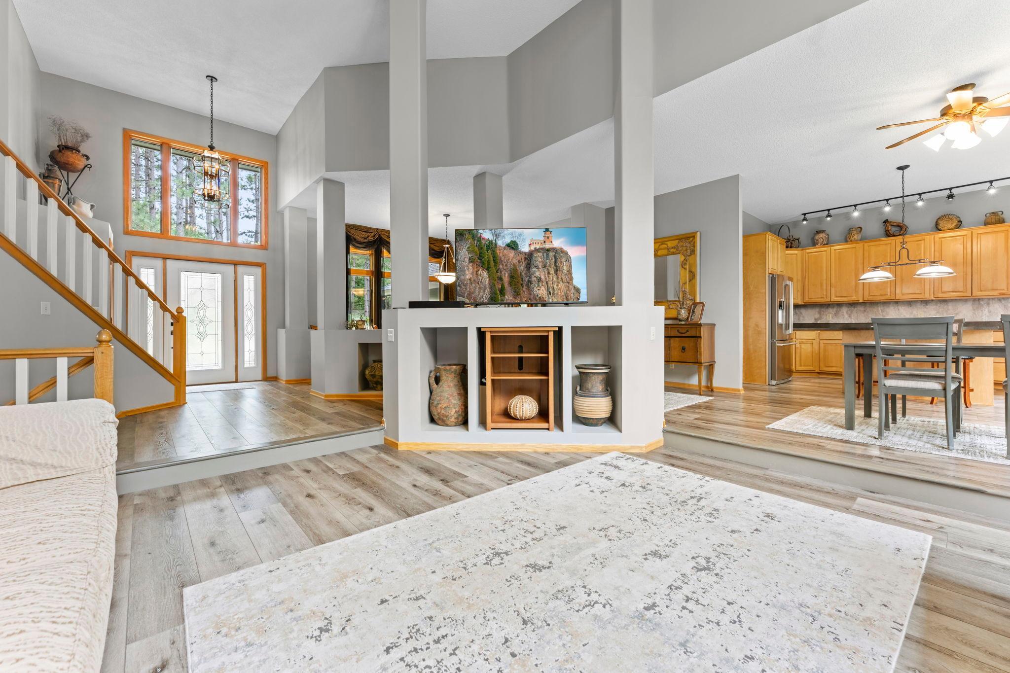 26-web-or-mls-13840 28th St N-123.jpg