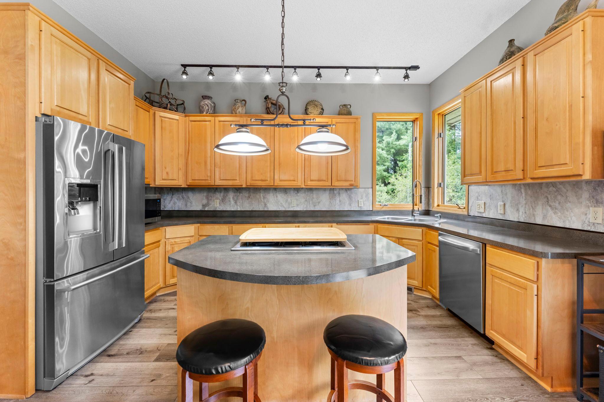 33-web-or-mls-13840 28th St N-144.jpg