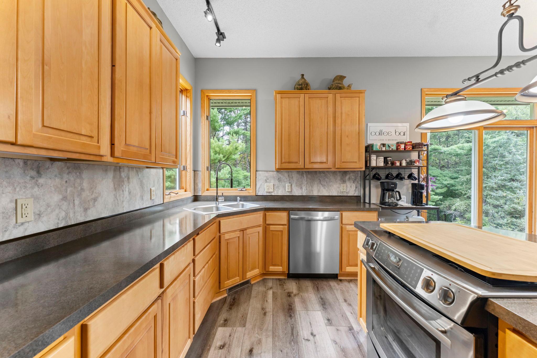 36-web-or-mls-13840 28th St N-153.jpg