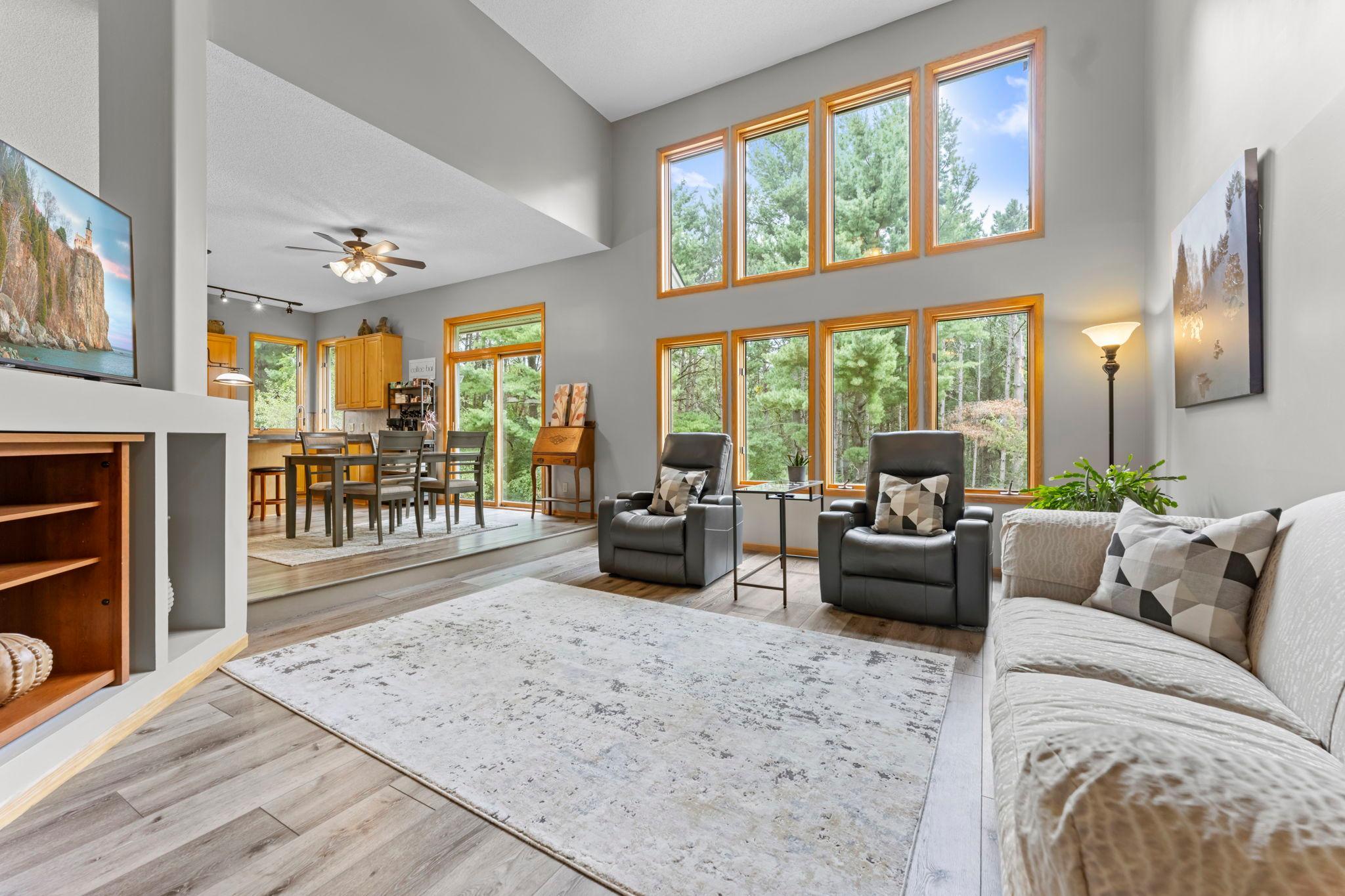 20-web-or-mls-13840 28th St N-108.jpg