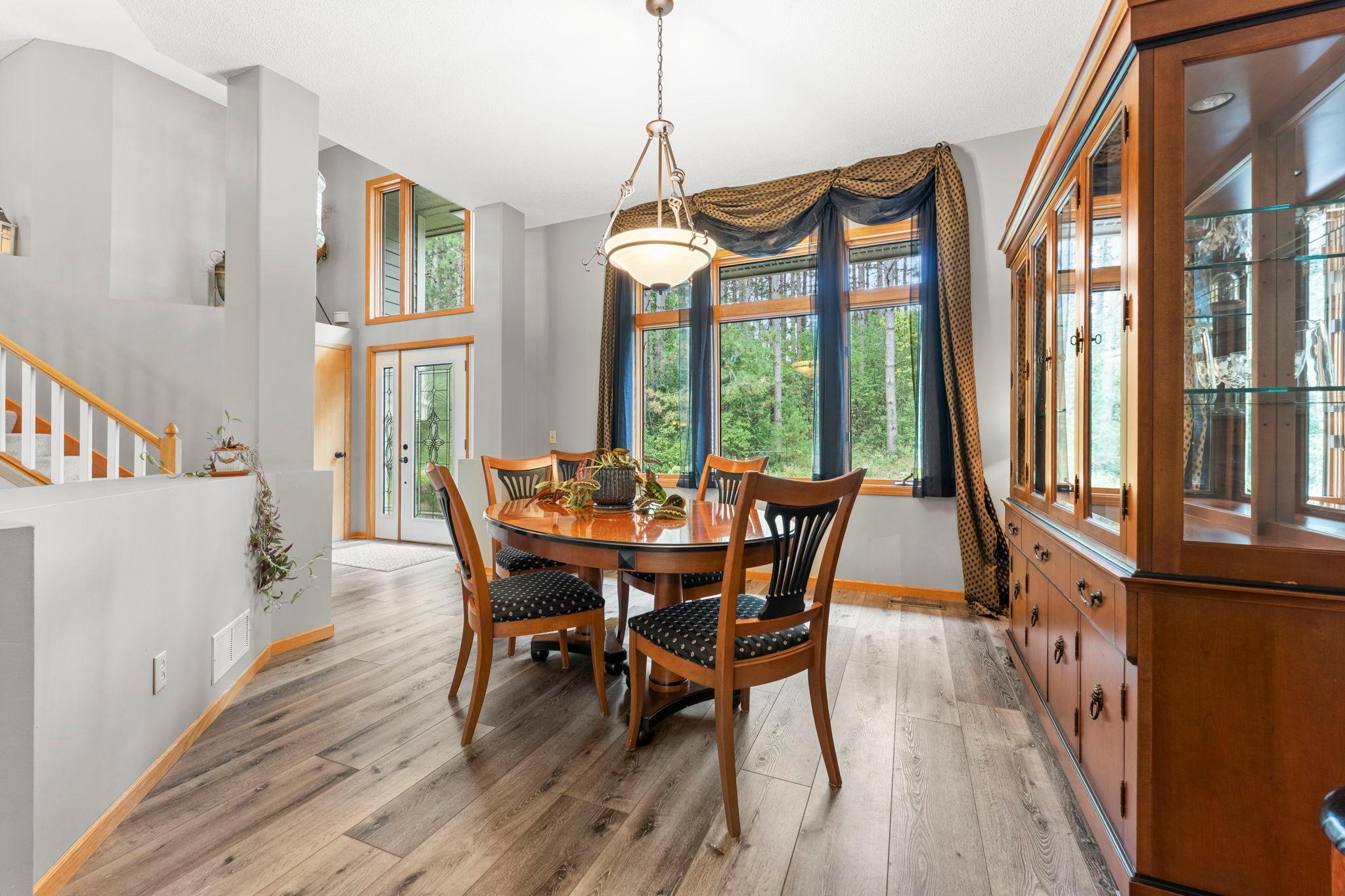 16-web-or-mls-13840 28th St N-96.jpg