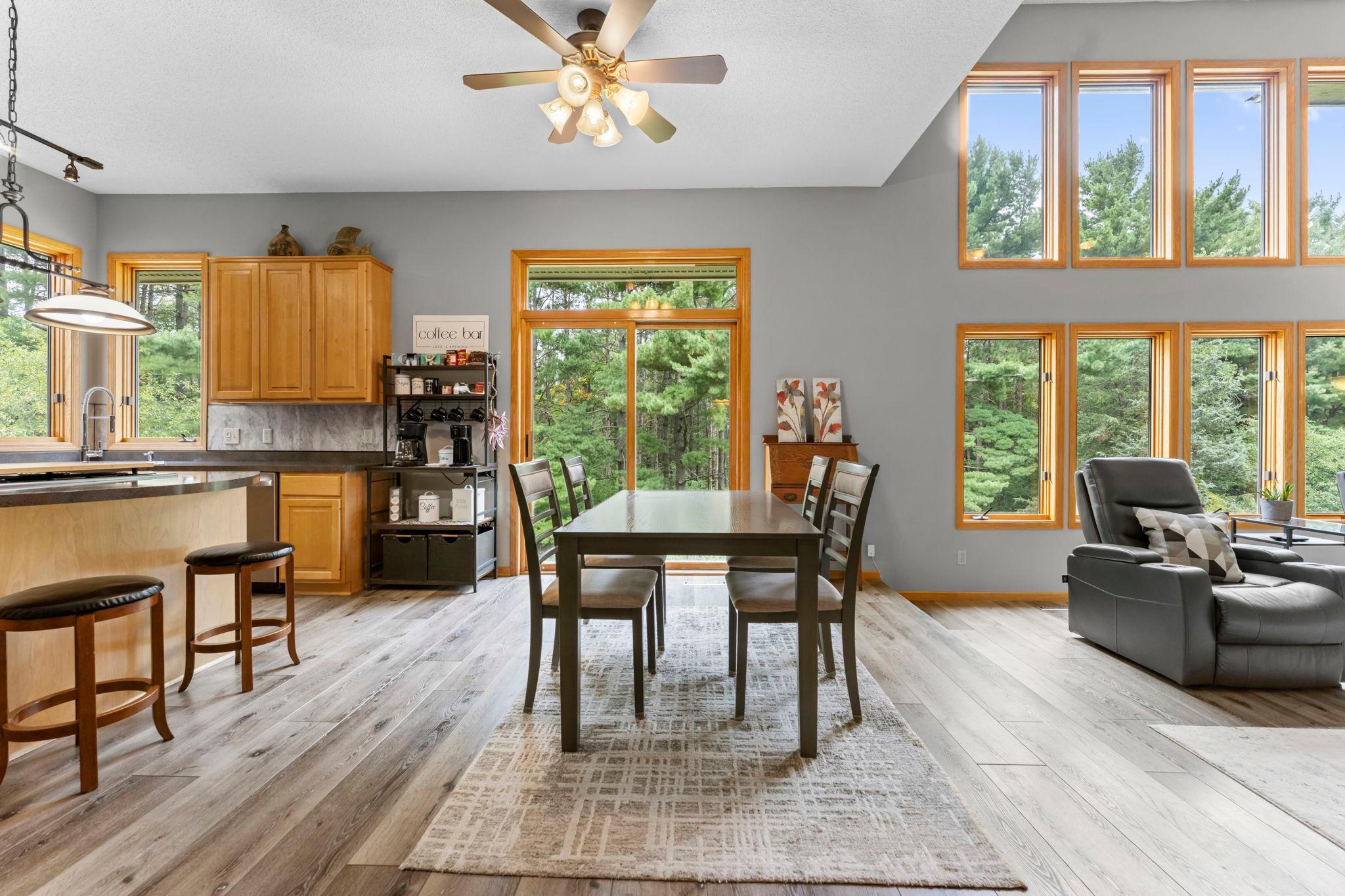 29-web-or-mls-13840 28th St N-135.jpg