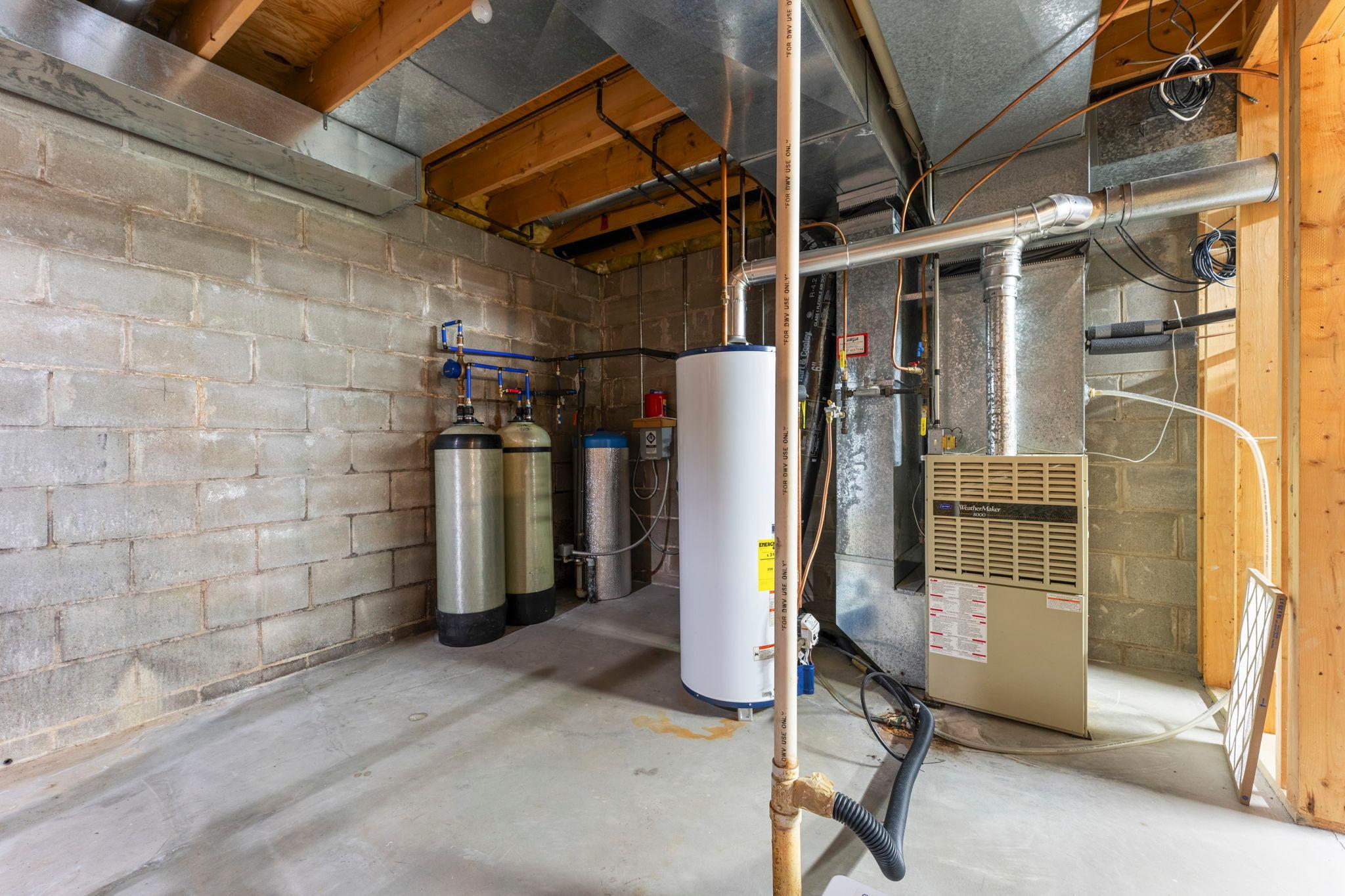 73-web-or-mls-13840 28th St N-10.jpg