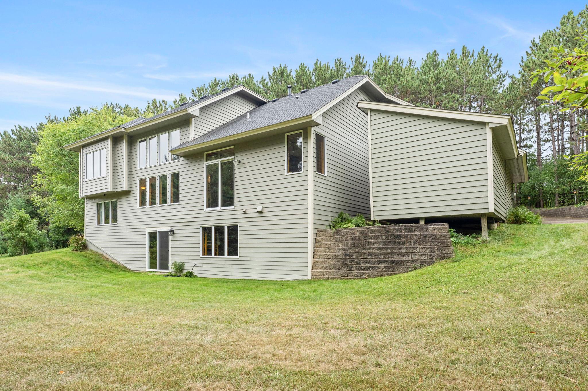 81-web-or-mls-13840 28th St N-205.jpg