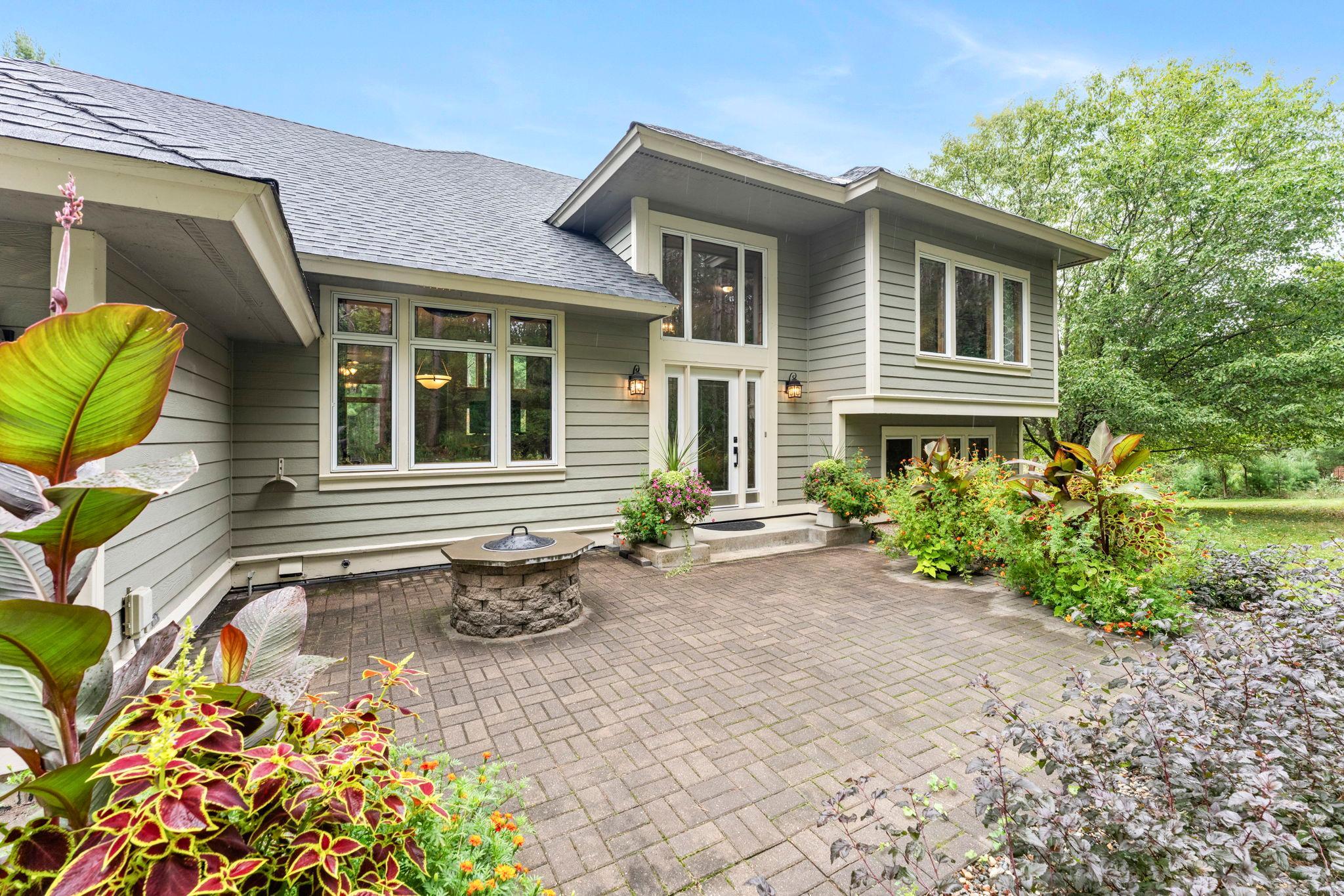 11-web-or-mls-13840 28th St N-223.jpg