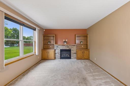 9119 Nantwick Ridge, Brooklyn Park, MN 55443