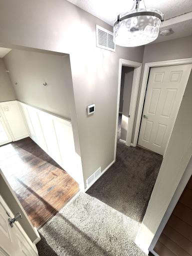Hallway_Main_Level.jpeg