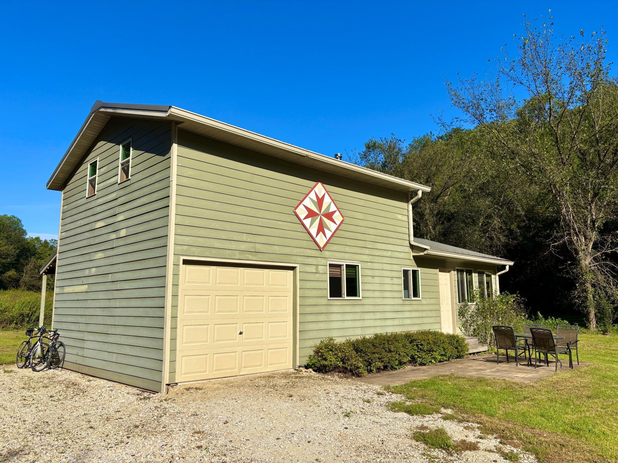 Cabin.jpg