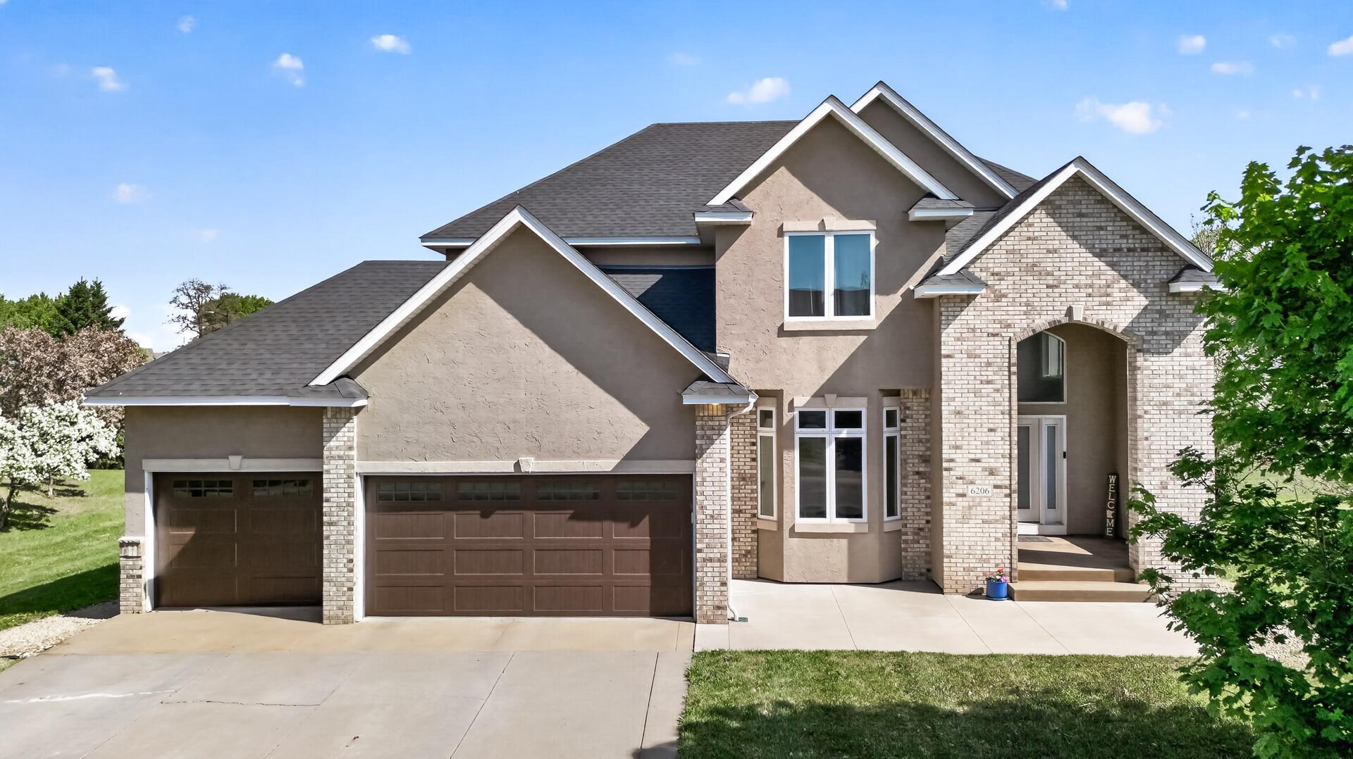 Property photo for 6206 106th Avenue N, Brooklyn Park, MN 55443