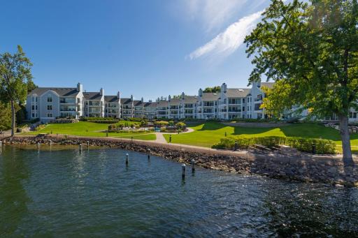 Excelsior Bay Gables nestled directly on Excelsior Bayâpremium lakeside access and unbeatable walkability.