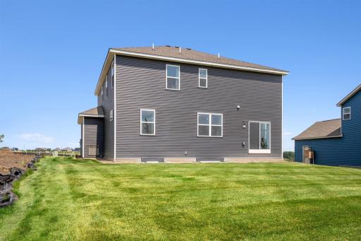 Welcome to the Henley by DR Horton located in Highview Park in Shakopee.