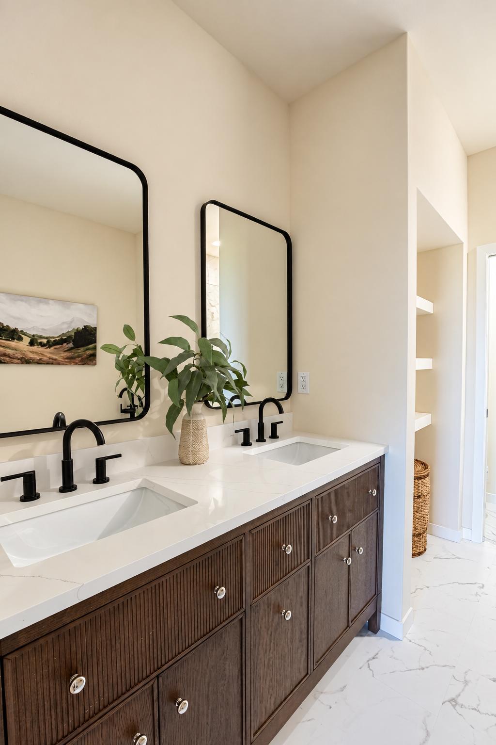 Master Bath3_10227.jpg