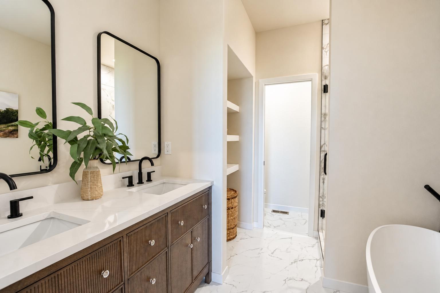 Master Bath5_10227.jpg