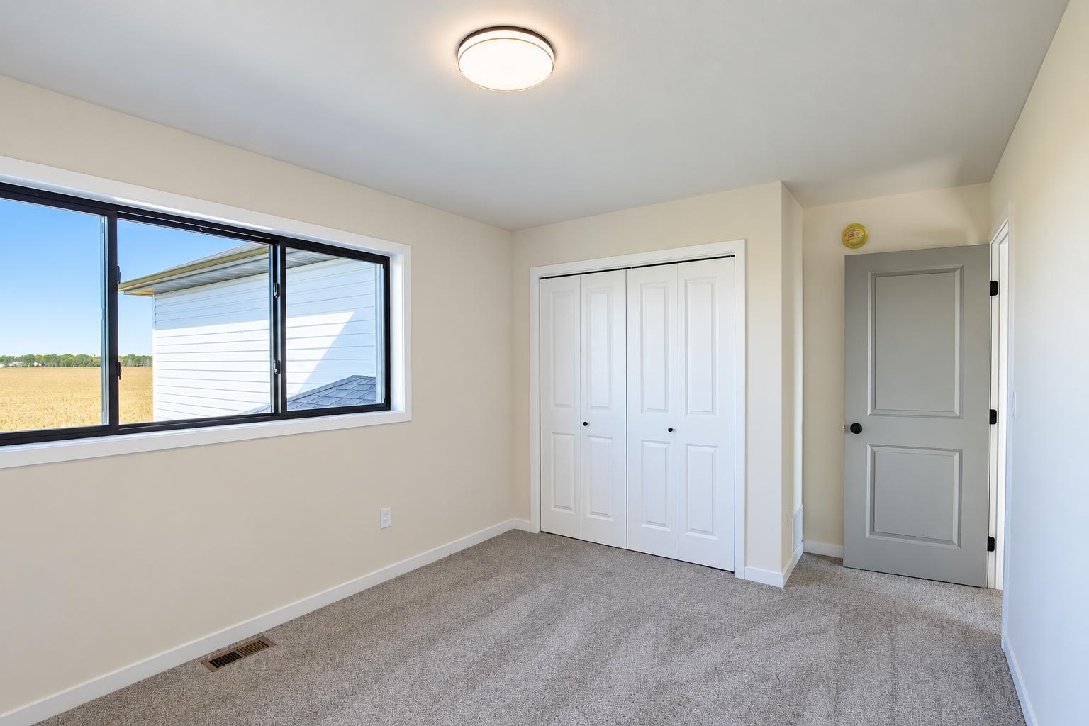 Bedroom_2.jpg