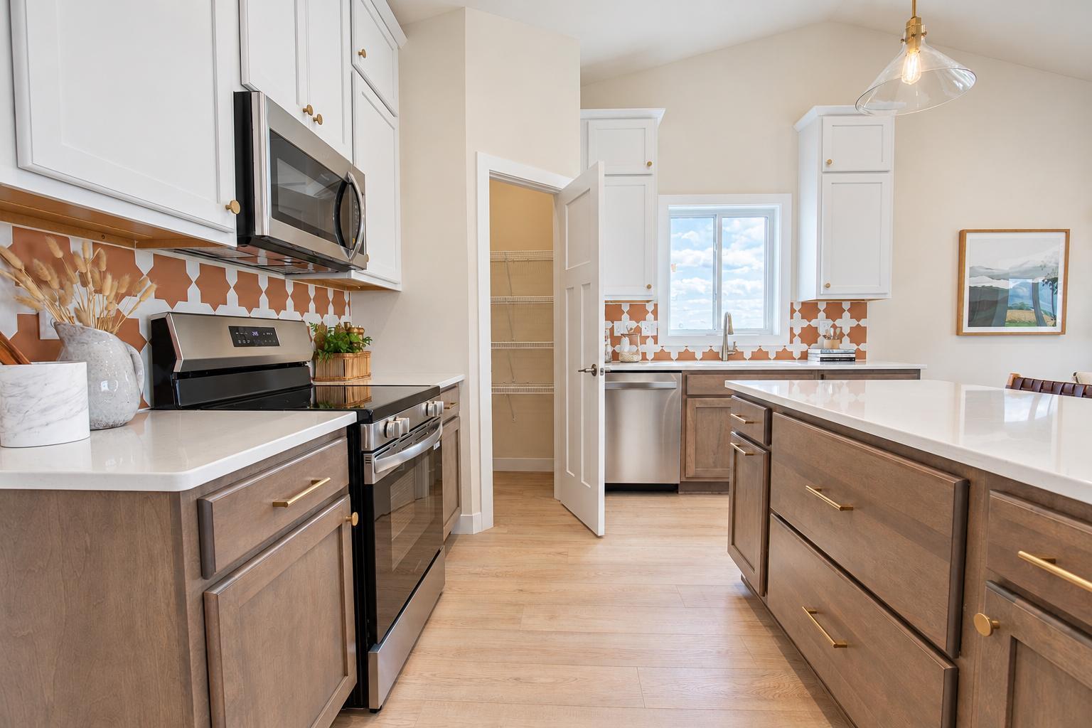 Kitchen4_10235.jpg