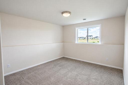 Basement bed1_315.jpg