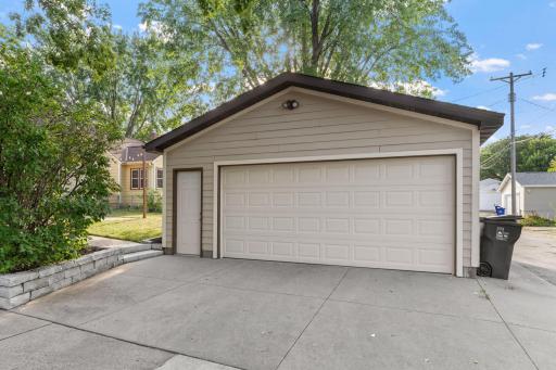 Spacious, 2 car garage built in 2017