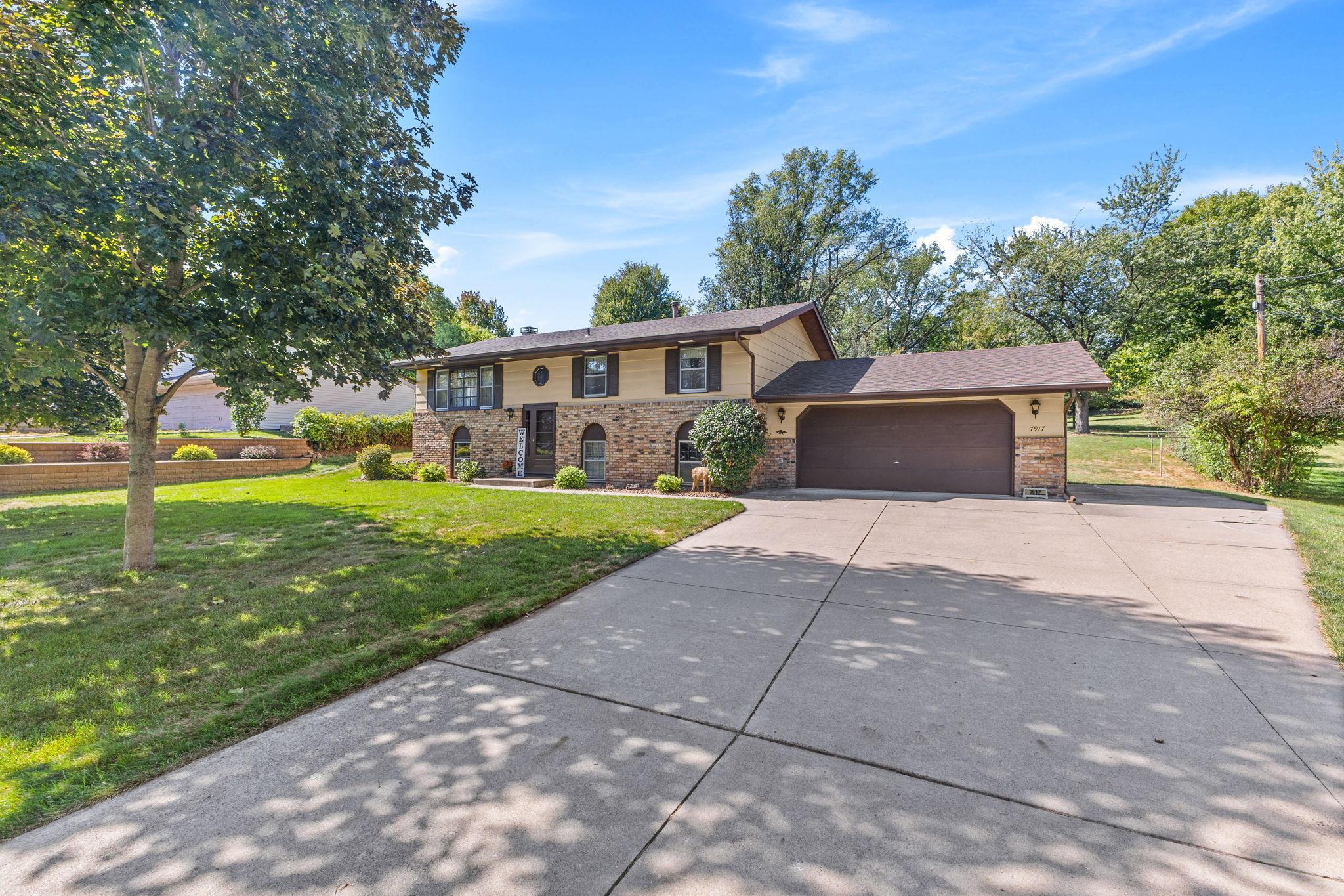 Property photo for 7917 Mount Curve Boulevard, Brooklyn Park, MN 55445