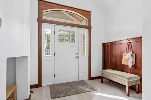 1355 Eide Circle, Arden Hills, MN 55112