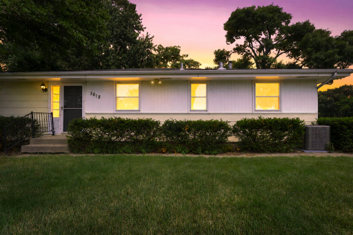 3818 W 103rd St has new roof & full interior updates
