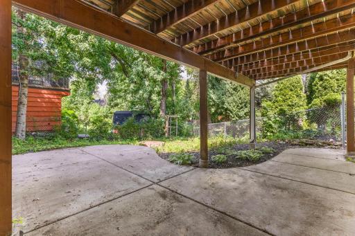 Covered patio off LL walk-out level