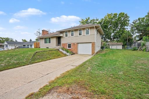 2728 119th Avenue NW, Coon Rapids, MN 55433