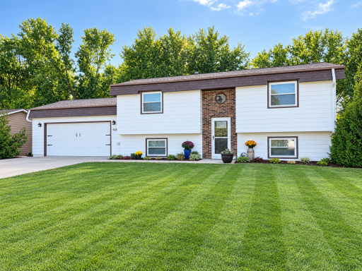 615 7th Avenue NE, Stewartville, MN 55976