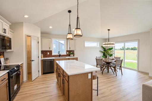 1409 66th Avenue S, Fargo, ND 58104