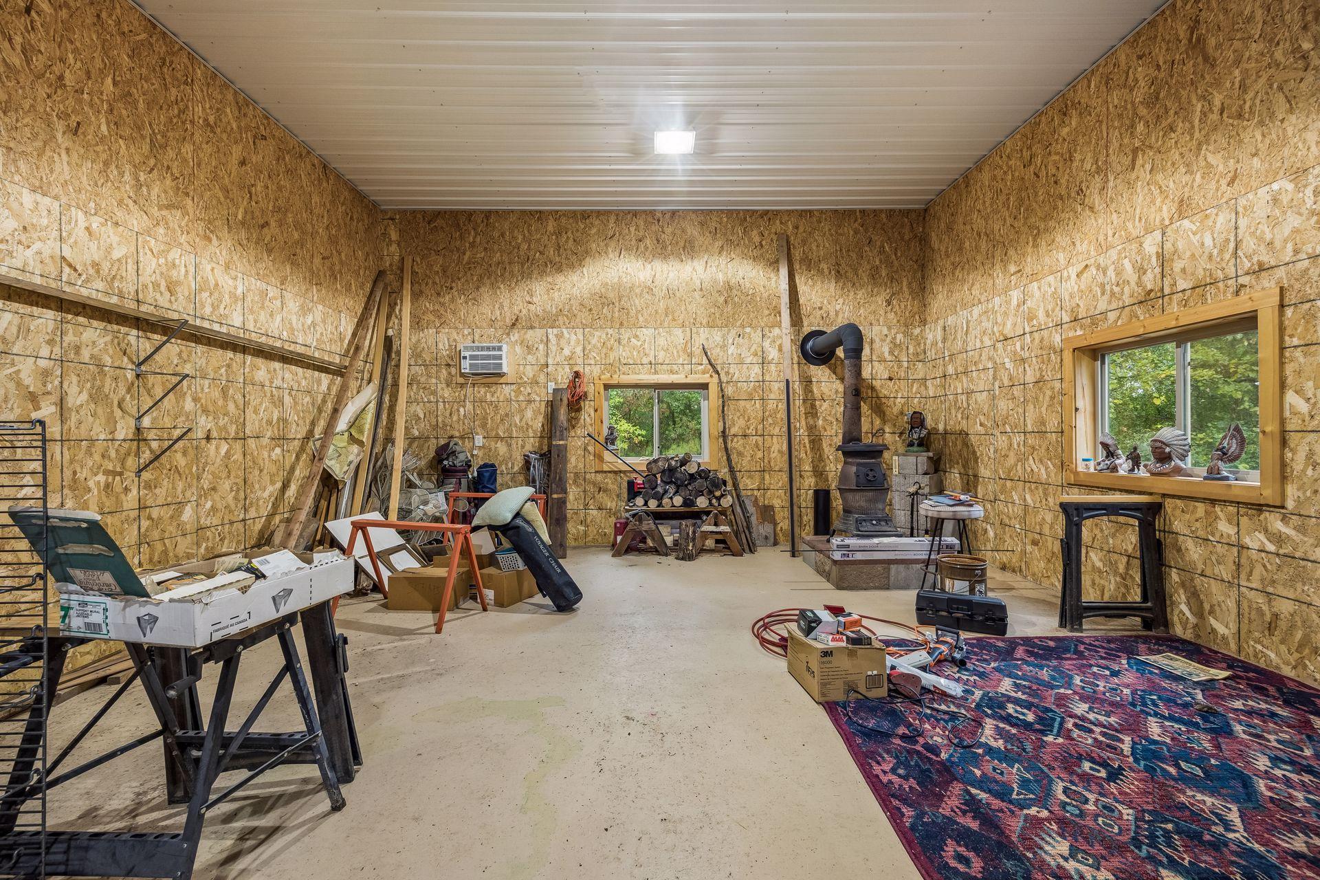 Workshop- Heated & AC