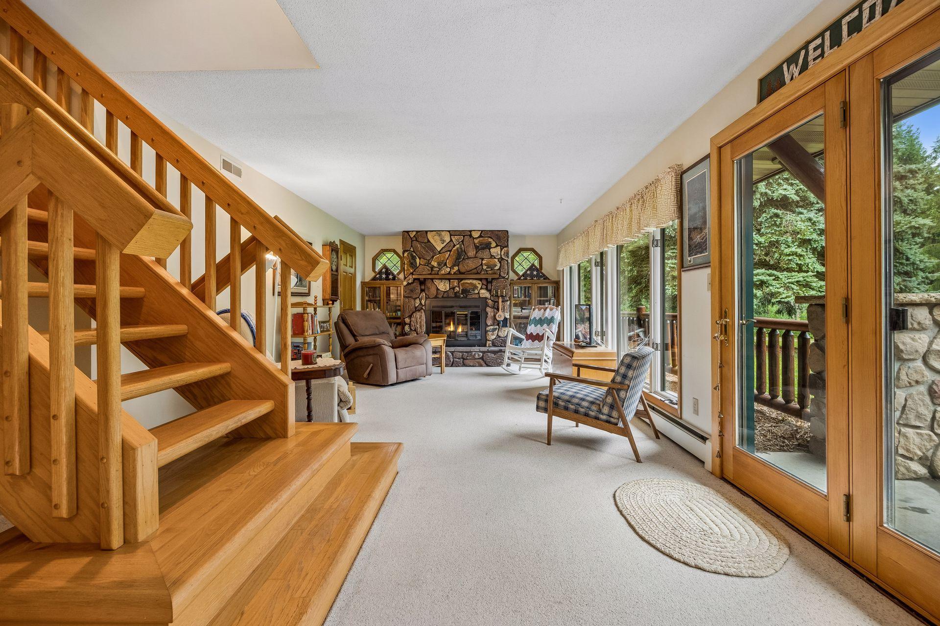 Main level- LR