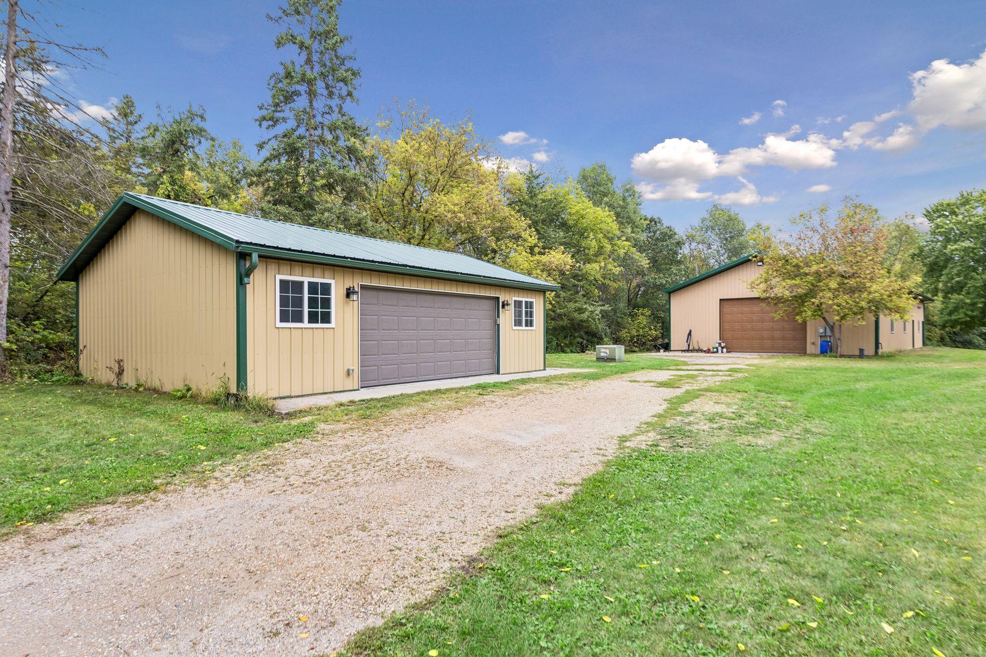 Detached Garage