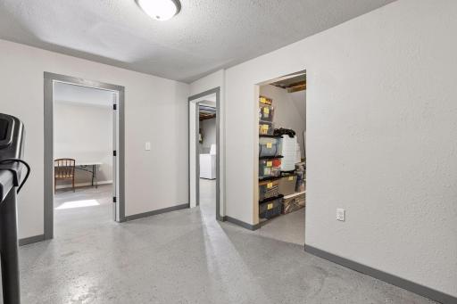 521 Central Avenue W, Saint Paul, MN 55103