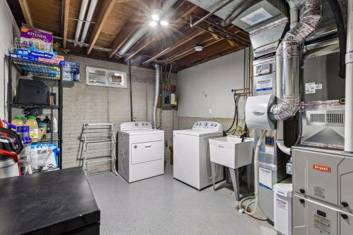 521 Central Avenue W, Saint Paul, MN 55103