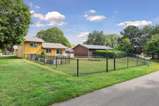 521 Central Avenue W, Saint Paul, MN 55103