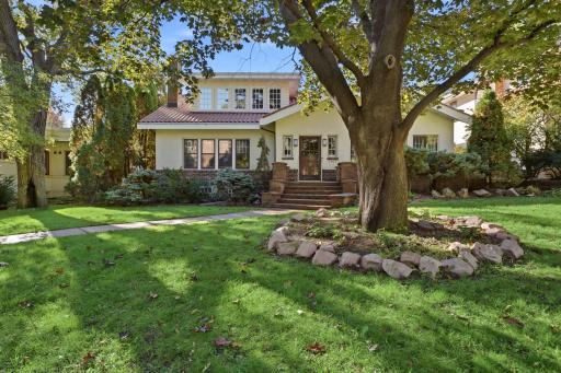 2409 W 22nd Street, Minneapolis, MN 55405