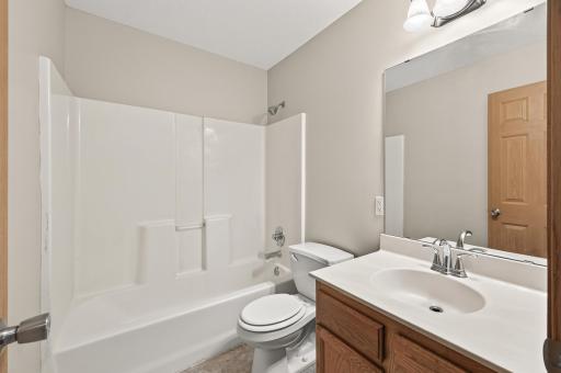 Private full en-suite bath