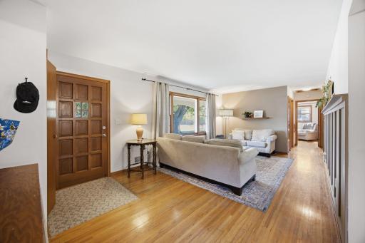 4725 Winnetka Avenue N, New Hope, MN 55428