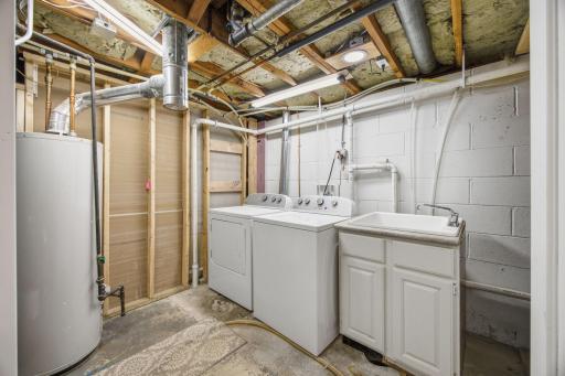 4725 Winnetka Avenue N, New Hope, MN 55428