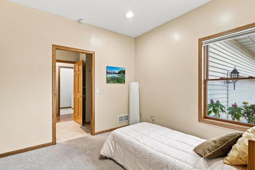 802 Saint Lawrence Drive, Northfield, MN 55057