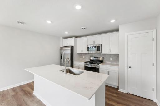 1055 Adamstown Drive, Rosemount, MN 55068