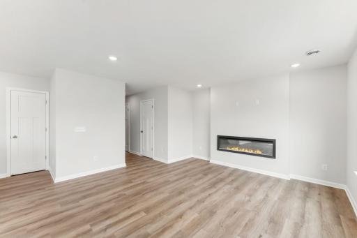1055 Adamstown Drive, Rosemount, MN 55068