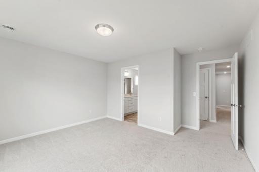 1055 Adamstown Drive, Rosemount, MN 55068