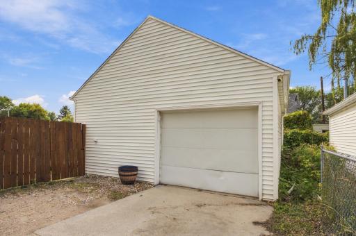 601 11th Street N, Moorhead, MN 56560