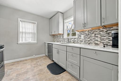 601 11th Street N, Moorhead, MN 56560